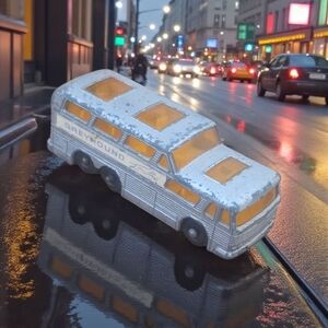 Vintage Matchbox Lesney 1968 Coach No 66 Greyhound Bus Silver with Amber Glass